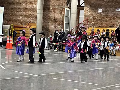 Danzas Folclóricas Pre Kínder y Kínder