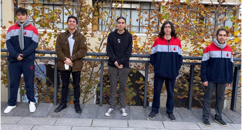 Ignacianos se consolidan como campeones nacionales de matemática.