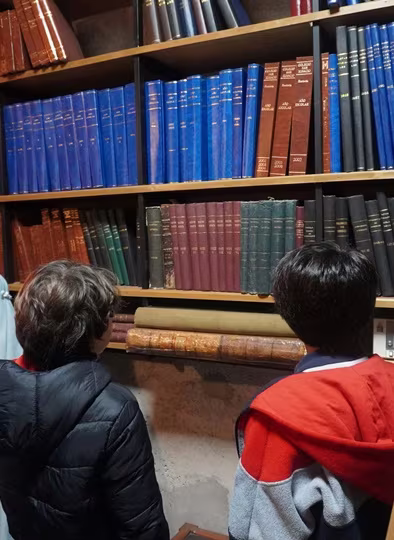 Visita Archivo del Colegio - 5° Básicos.