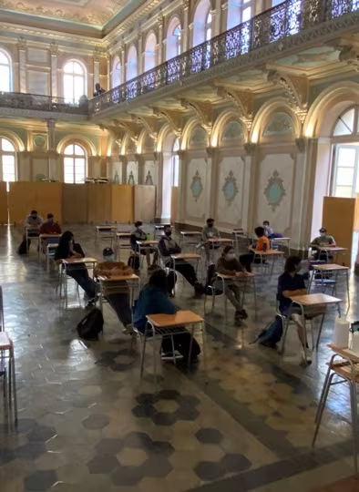 IVº Medios vuelven al Colegio...