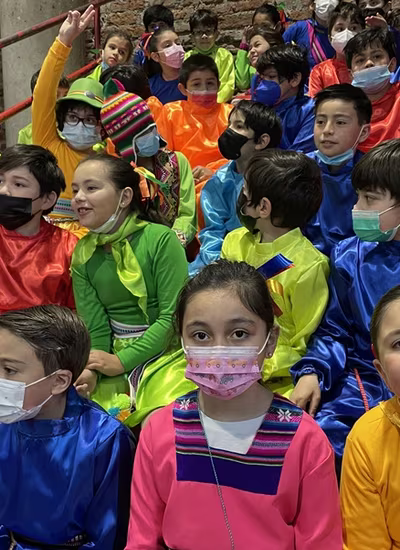Danzas Folclóricas 3° y 4° Básicos