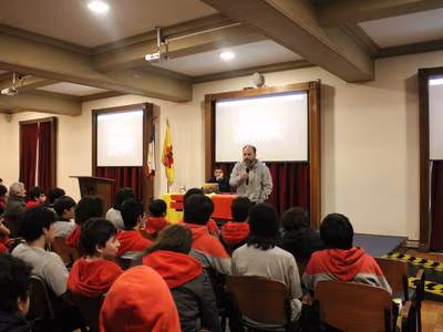 Charla Deportiva - II°Medios: Claudio Jorquera de las canchas del Colegio San Ignacio al básquetbol