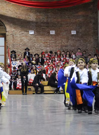 Bailes Folclóricos Pre Kínder a 4° Básico