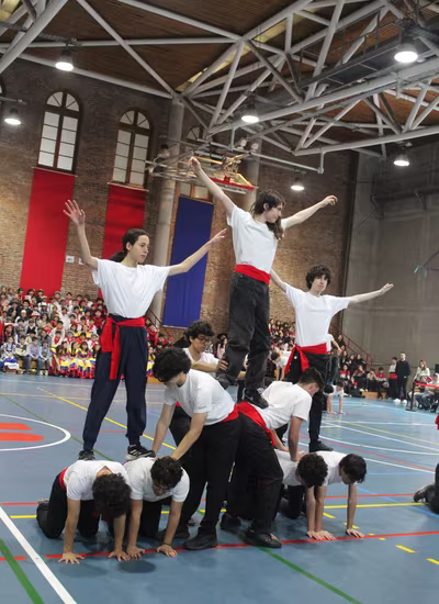 Bailes Folclóricos 2° a 4° Básico y III° Medios I