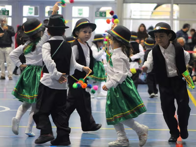 Bailes Folclóricos PK a 1° Básico y IV° Medios II