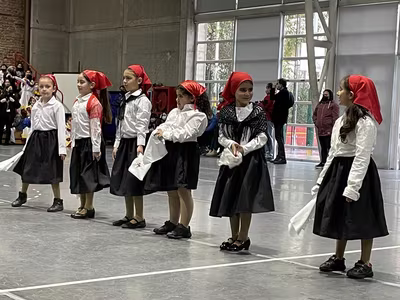 Danzas Folclóricas 1° y 2° Básico