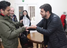 Profesor Alex Muñoz recibe distinción por su labor de orientación vocacional