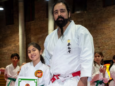 Graduación y cambio de cinturón en la rama de karate del colegio San Ignacio