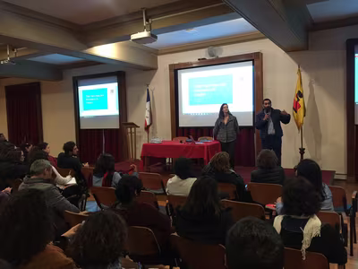 Charla Carolina Maluenda