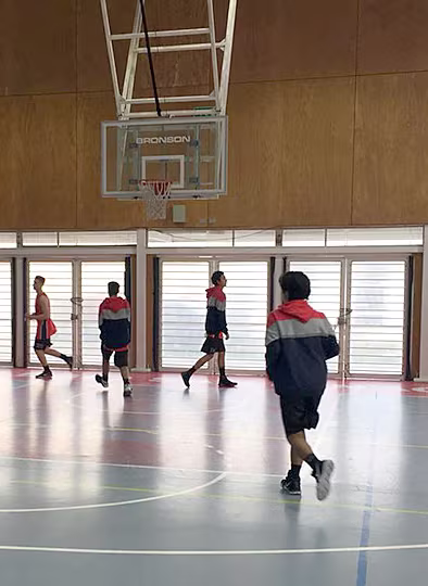 Campeonato de básquetbol, REI