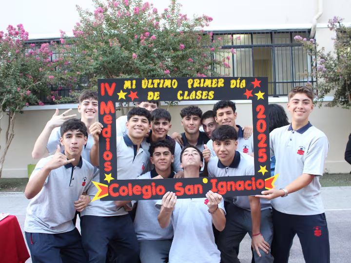 Último primer día IV°Medios 2025