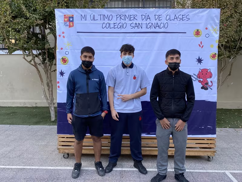 Último Primer Día de Clases IV° Medios