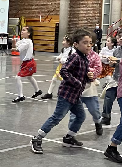 Danzas Folclóricas Pre Kínder y Kínder