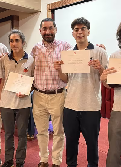 Entrega Reconocimientos IV° Medios
