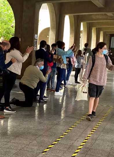 "El Pasillo" IVº Medios
