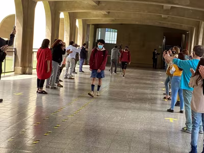 "El Pasillo" IVº Medios