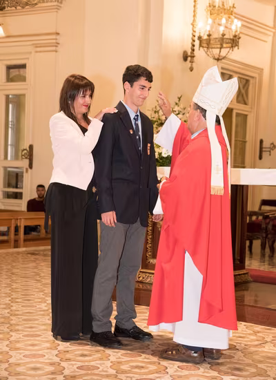 Sacramento de la Confirmación III° Medios