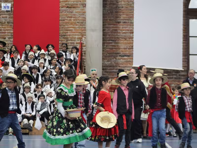Bailes Folclóricos 2° a 4° Básico y III° Medios II