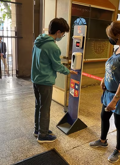 IVº Medios vuelven al Colegio...