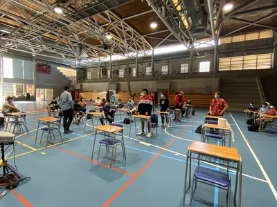 IVº Medios vuelven al Colegio...