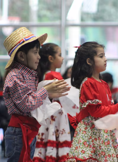 Bailes Folclóricos PK a 1° Básico y IV° Medios II