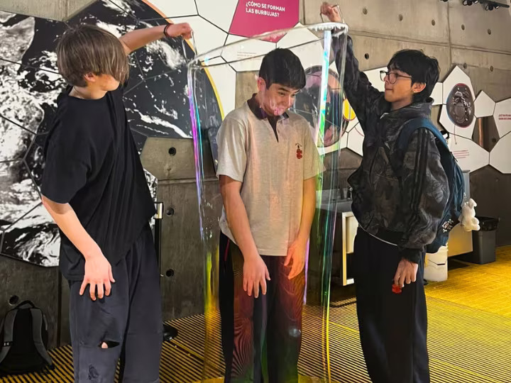 Electivo de Geometría 3D visita el MIM