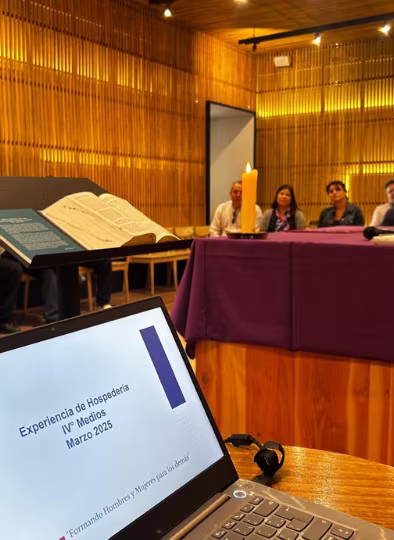 Ceremonia de envío: Experiencia de Hospedería IV°Medios