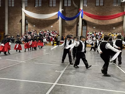 Danzas Folclóricas 1° y 2° Básico