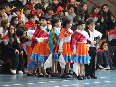 Bailes Folclóricos 2° a 4° Básico y III° Medios II