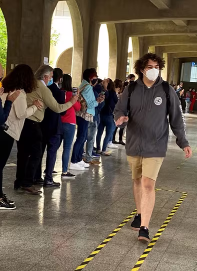 "El Pasillo" IVº Medios