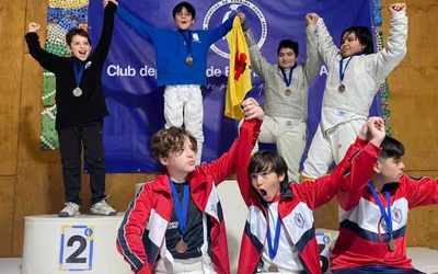 Tres Esgrimistas Ignacianos logran Oro en Torneo Nacional - Punta Arenas.-