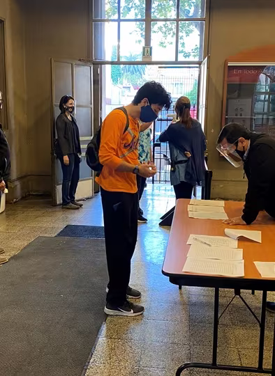 IVº Medios vuelven al Colegio...