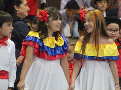 Bailes Folclóricos 2° a 4° Básico y III° Medios III