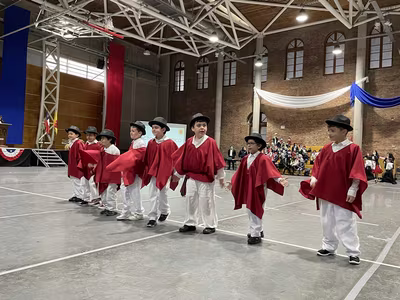 Danzas Folclóricas 1° y 2° Básico
