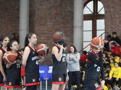 Harlem Globetrotters en el Colegio San Ignacio
