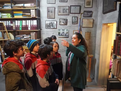 Visita Archivo del Colegio - 5° Básicos.