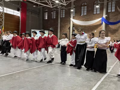 Danzas Folclóricas 1° y 2° Básico