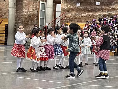 Danzas Folclóricas Pre Kínder y Kínder