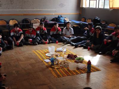Última Cena, Estudiantes Mayores