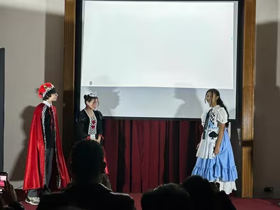 Cierre Academia de Teatro Obra "Alicia en el País de las maravillas"
