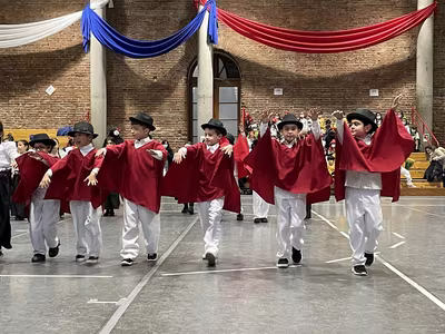 Danzas Folclóricas 1° y 2° Básico