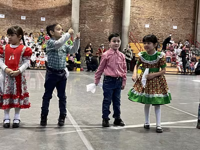 Danzas Folclóricas Pre Kínder y Kínder