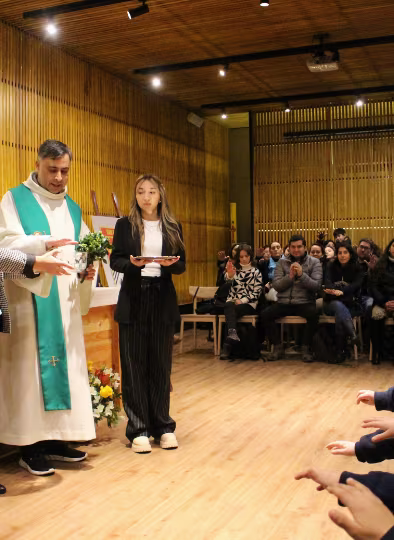 Liturgia Imposición de Insignia Kínder