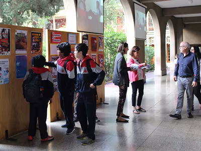 Convivencia Escolar, Volando en V