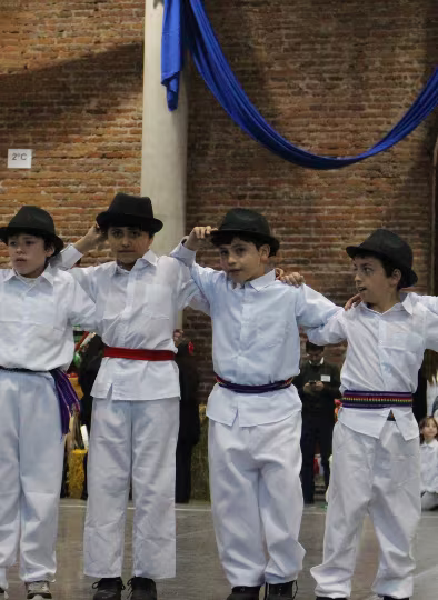 Bailes Folclóricos Pre Kínder a 4° Básico