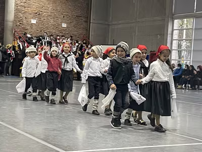 Danzas Folclóricas 1° y 2° Básico