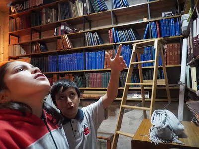 Visita Archivo del Colegio - 5° Básicos.