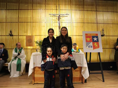 Liturgia Imposición de Insignias Kínder