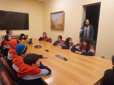 Visita Archivo del Colegio - 5° Básicos.
