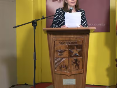 Inauguración Biblioteca Gabriela.-